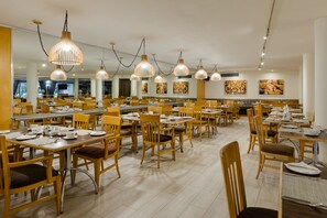 Colazione all'inglese inclusa, servita tutte le mattine 