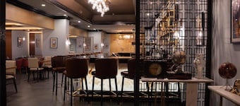 The Roslyn, Tapestry Collection by Hilton