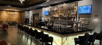 The Roslyn, Tapestry Collection by Hilton