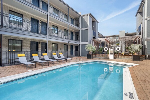Outdoor pool, pool umbrellas