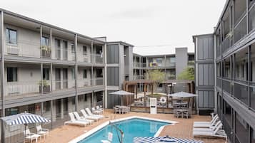 Room, 2 Queen Beds, Non Smoking | Outdoor pool