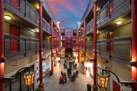 Fachada. Aiden Los Angeles Downtown Dragon Gate Inn