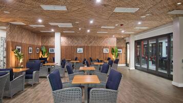 Bar (in der Unterkunft)