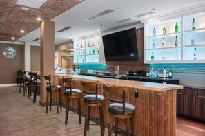 Bar (on property) - Aiden Los Angeles Downtown Dragon Gate Inn (Los Angeles)