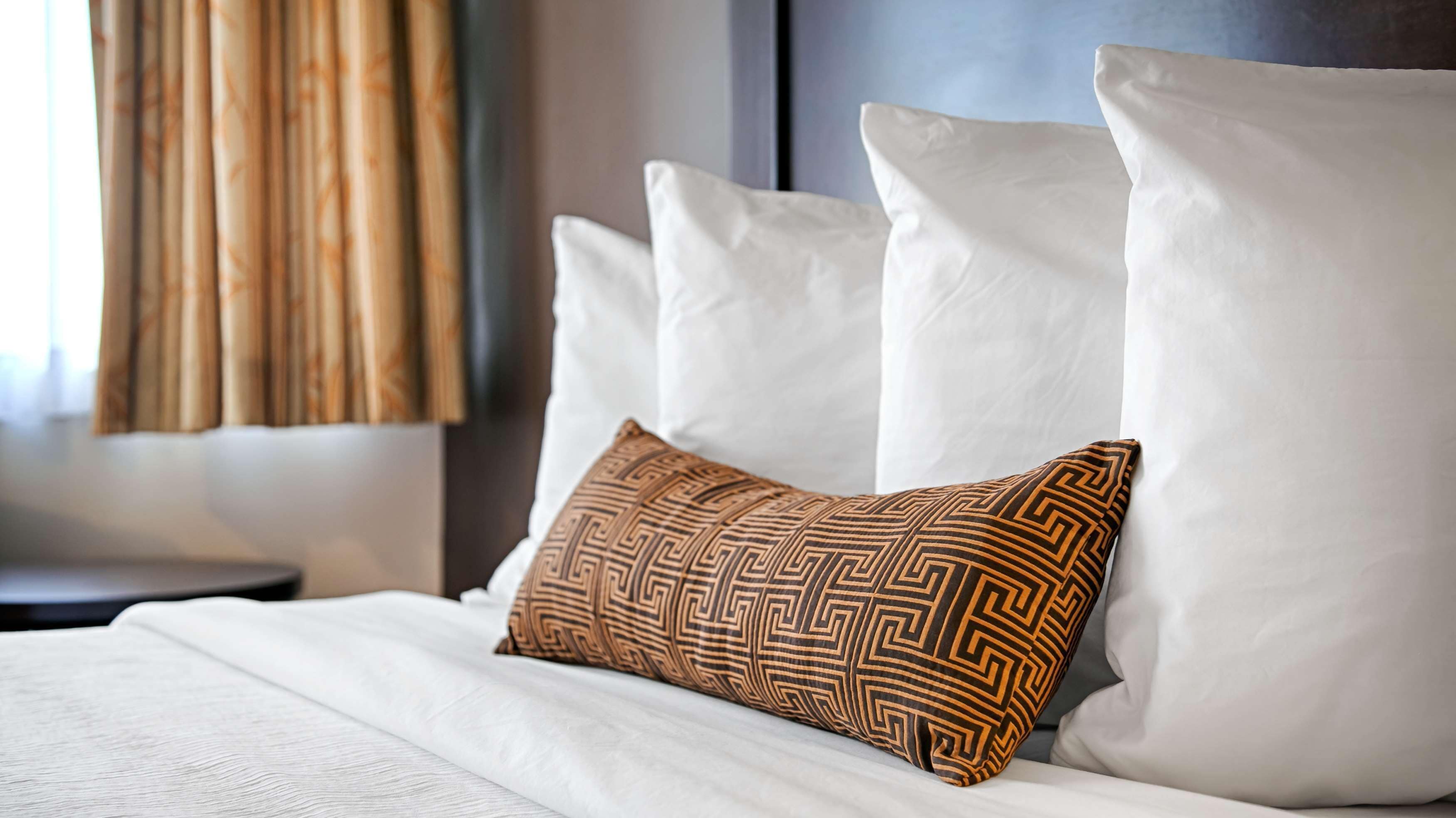 Schreibtisch, Bügeleisen/Bügelbrett, kostenloses WLAN, Bettwäsche