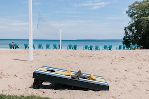 Exterior - Breakers Resort & Beach Bar (St Ignace)