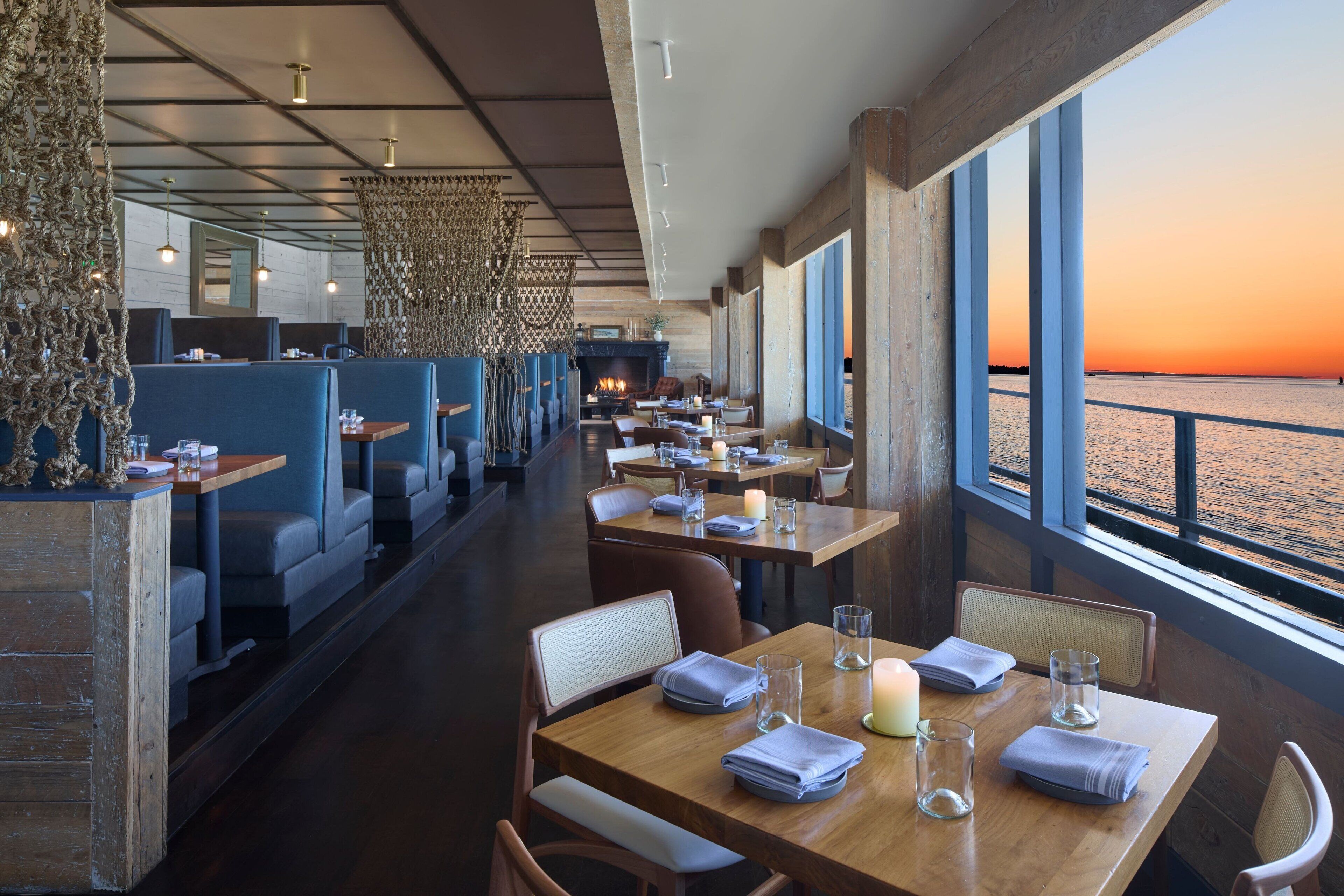 3 restaurants, lunch, dinner served; californian cuisine