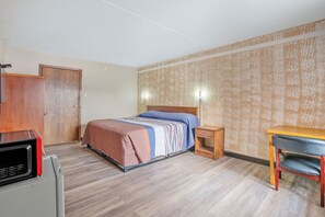 Room, 1 King Bed, Accessible - Devils Lake Inn By OYO Near Devils Lake Regional Airport (Devils Lake)