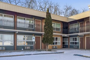 Exterior - Devils Lake Inn By OYO Near Devils Lake Regional Airport (Devils Lake)