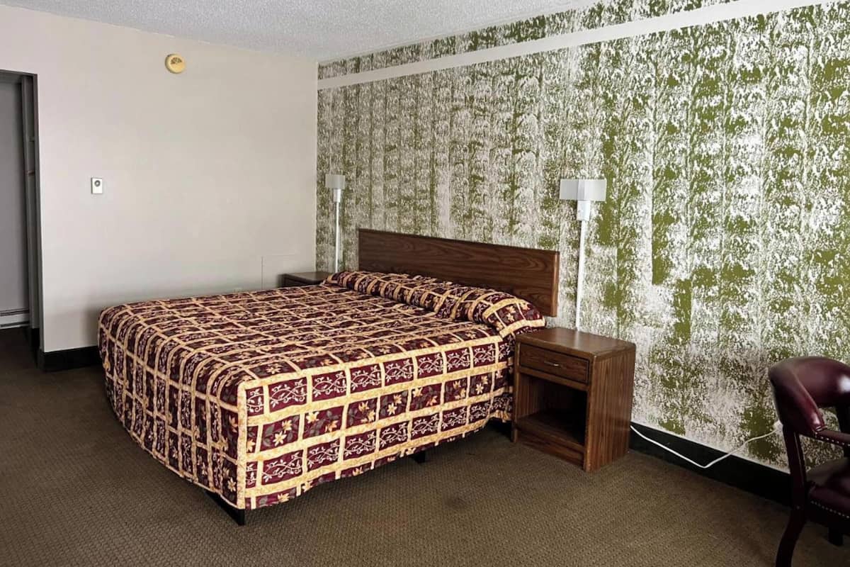 Desk, free WiFi, bed sheets, alarm clocks