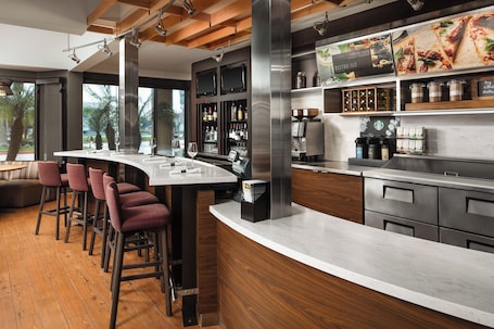 ์์นจ ์์ฌ ๋ฐ ์ ๋
 ์์ฌ ์ ๊ณต, ๋ฏธ๊ตญ ์๋ฆฌ