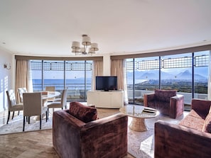 Svit - 1 kingsize-säng | Sängtillbehör av högsta kvalitet och minibar