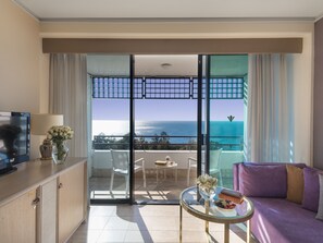 Deluxe Panoramic King Bed, Sea View