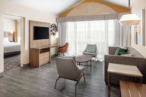 Suite, 1 Bedroom (Wet Bar) | Premium bedding, desk, iron/ironing board, free cots/infant beds