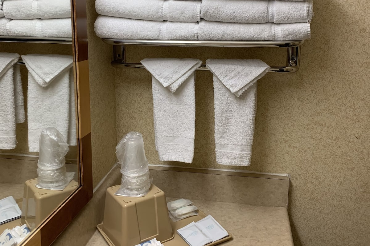 1 bedroom, desk, iron/ironing board, free WiFi