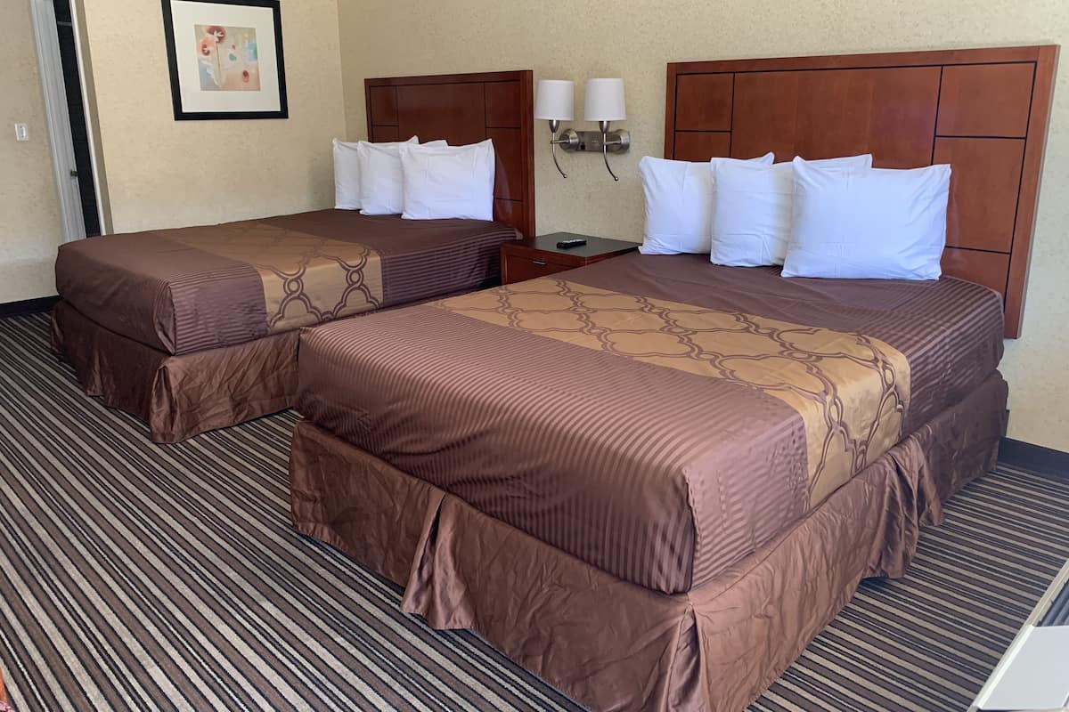 Standard Room, 2 Queen Beds | 1 bedroom, desk, iron/ironing board, free WiFi