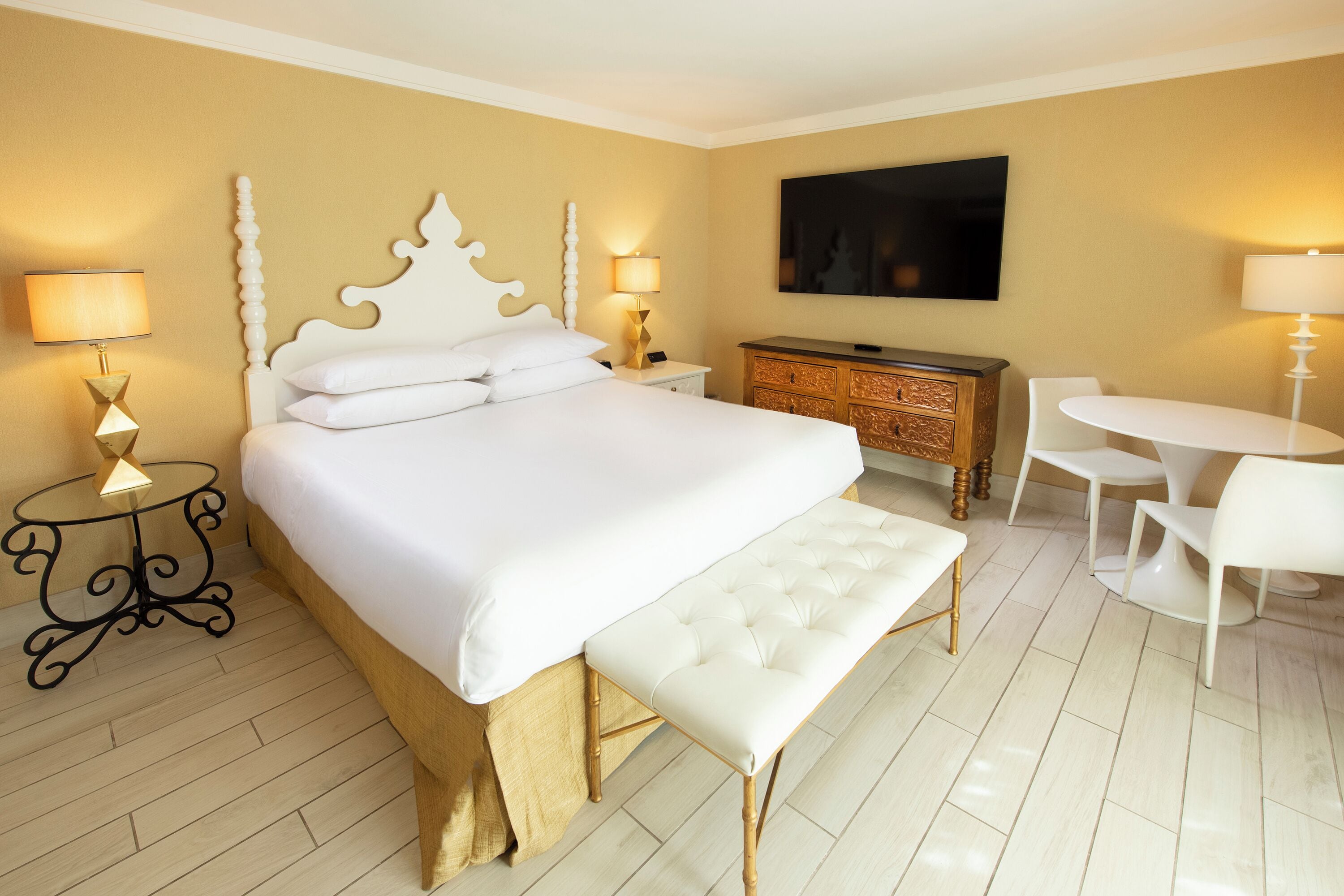 deluxe room, 1 king bed, terrace (pool) | in-room safe, desk, laptop workspace, blackout curtains