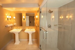 Deluxe Room, 1 King Bed, Terrace (Pool) | Bathroom | Combined shower/tub, eco-friendly toiletries, hair dryer, towels