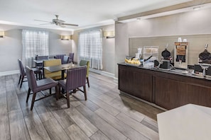 Free daily continental breakfast
