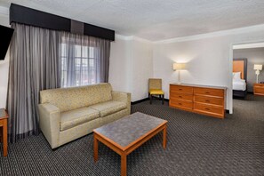 Suite, 1 King Bed, Non Smoking | 1 bedroom, pillowtop beds, desk, blackout drapes