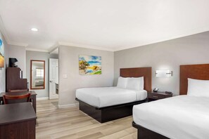 Premium bedding, in-room safe, blackout curtains, iron/ironing board - Best Western Inn (Merced)