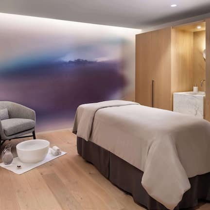 Sauna, steam room, body treatments, aromatherapy, deep-tissue massages