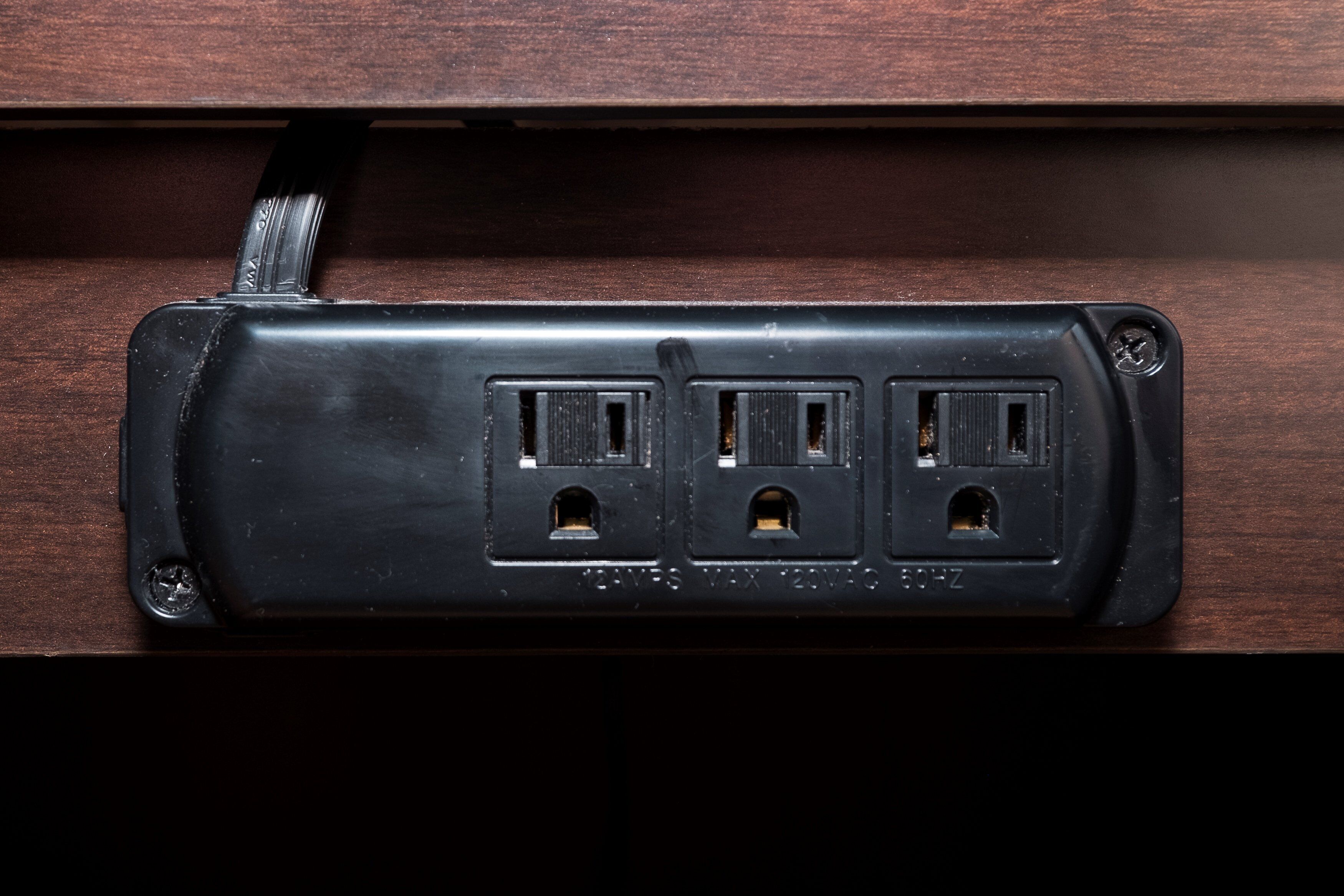 Desk, laptop workspace, blackout drapes, free cribs/infant beds