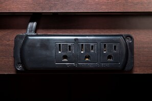 Desk, laptop workspace, blackout drapes, free cribs/infant beds - Red Roof Inn Dayton - Fairborn/ Nutter Center (Fairborn)