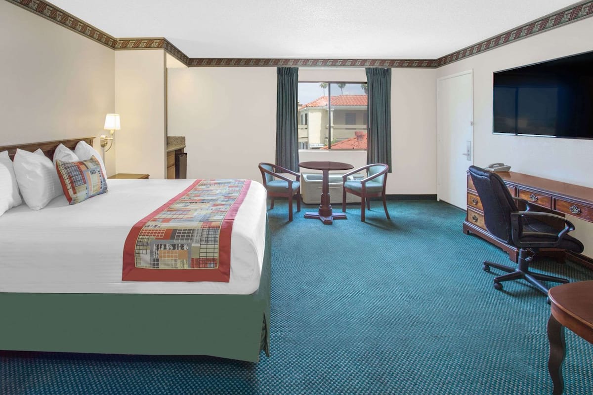 In-room safe, desk, blackout drapes, free WiFi