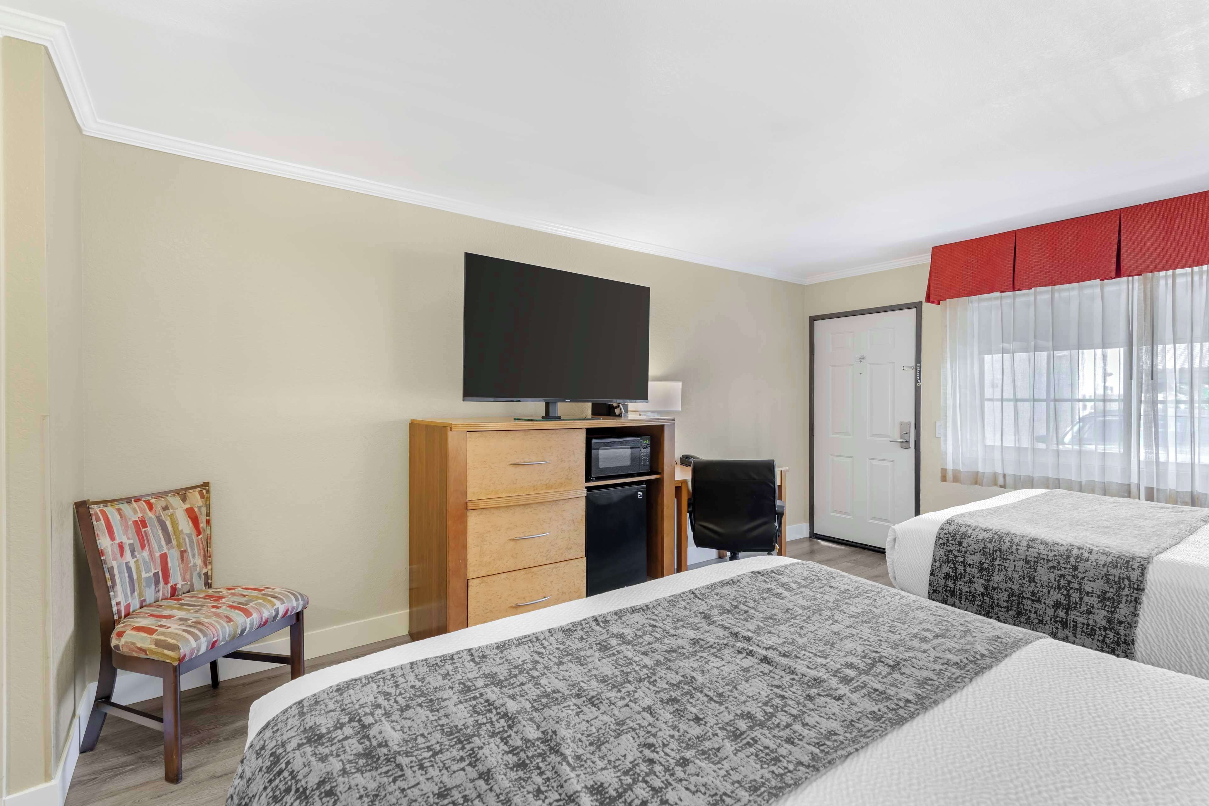 standard room, 2 queen beds, non smoking, refrigerator & microwave | premium bedding, in-room safe, individually furnished, desk