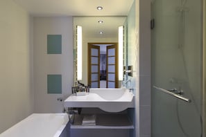 Shower, pancuran hujan, dan perlengkapan kamar mandi ramah lingkungan