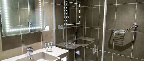 Douche, douche cascade, articles de toilette écologiques