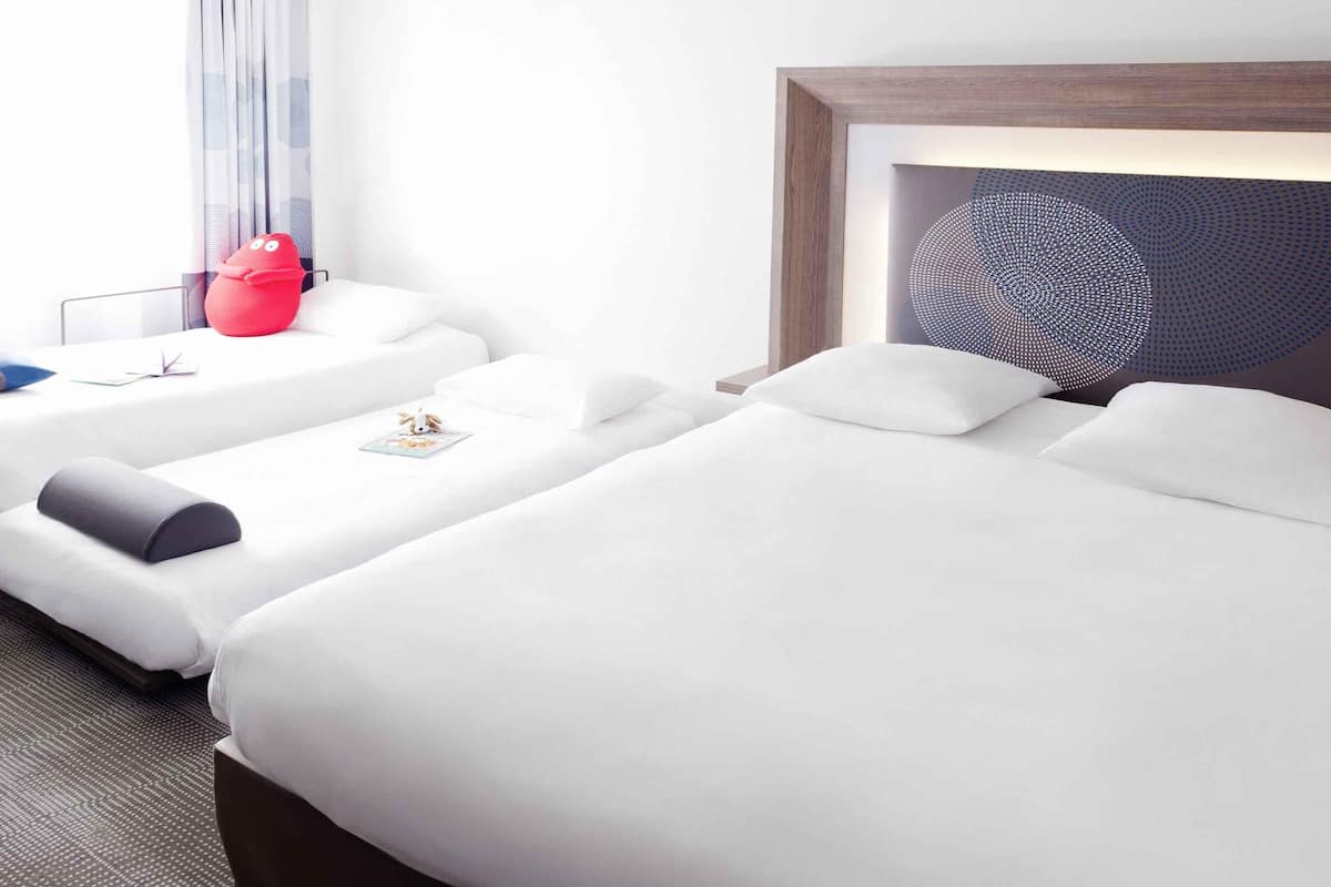 Chambre Supérieure, 1 grand lit et 1 canapé-lit (Premium)