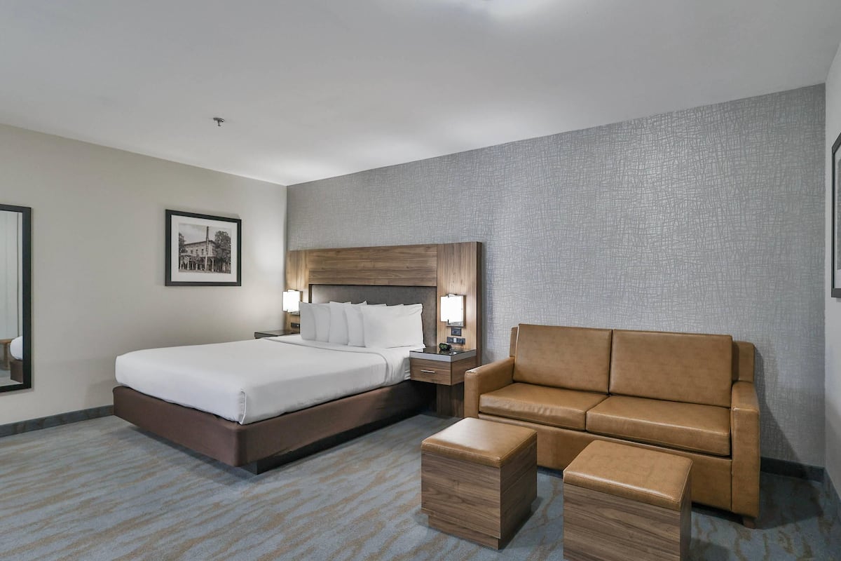 Hypoallergeen beddengoed, een bureau, een laptopwerkplek