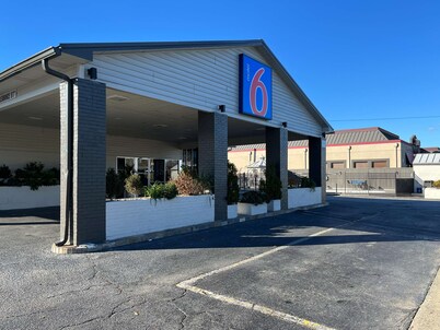 Motel 6 Greenville, NC – ECU-Medical Center