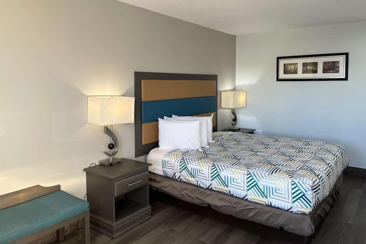 Free WiFi, bed sheets