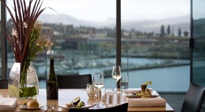 Room service – dining - Lenna of Hobart (Battery Point)