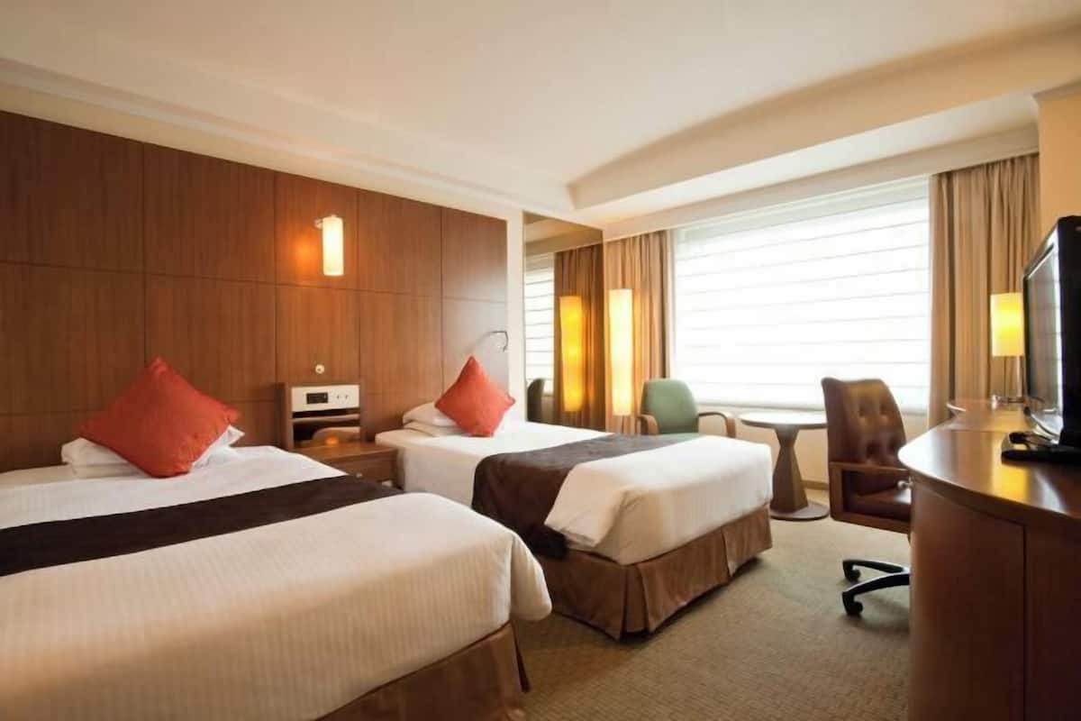 1 bedroom, premium bedding, pillow-top beds, minibar