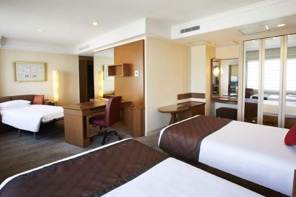 1 bedroom, premium bedding, pillow-top beds, minibar
