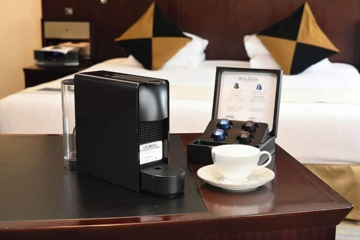 1 bedroom, premium bedding, pillow-top beds, minibar