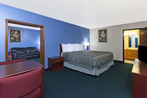 Suite, 1 Bedroom, Non Smoking | Desk, free cribs/infant beds, free WiFi, bed sheets