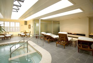 室内 SPA 浴缸
