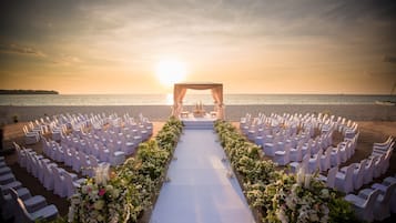 Private beach, white sand, free beach cabanas, sun-loungers