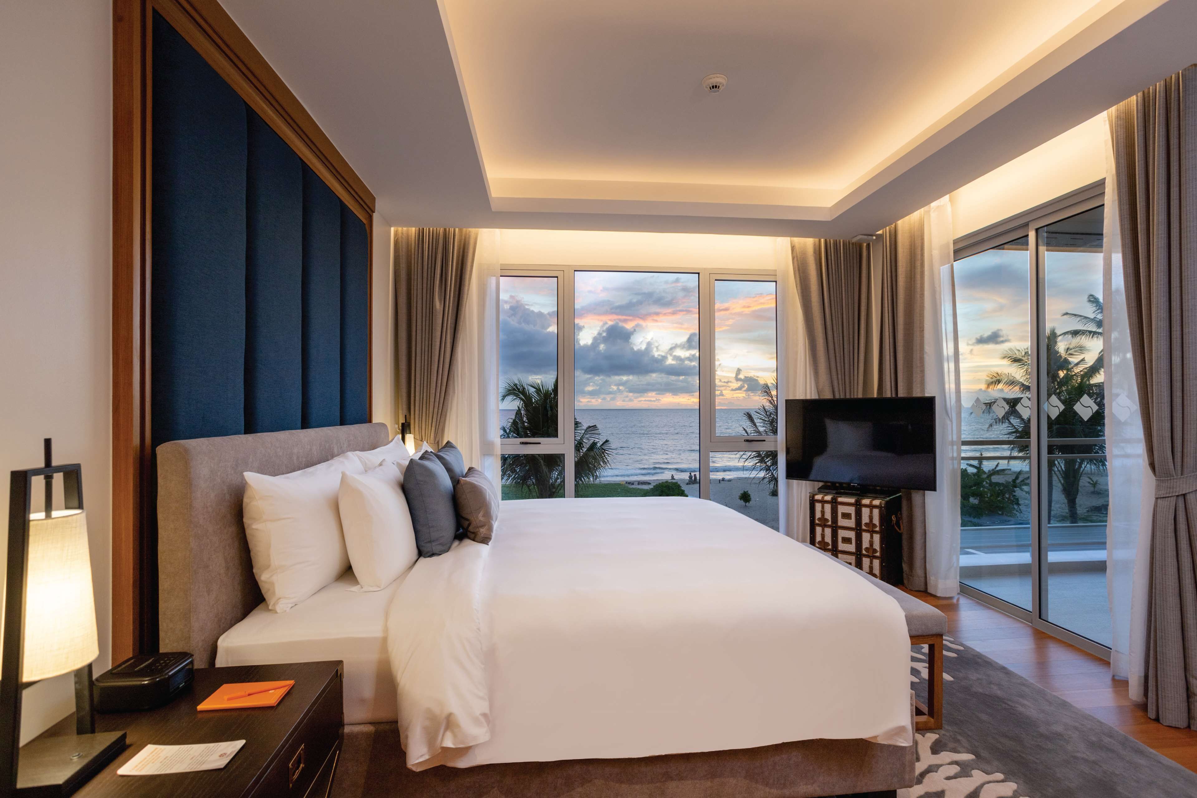 2bedroom pool suite beach front | room amenity