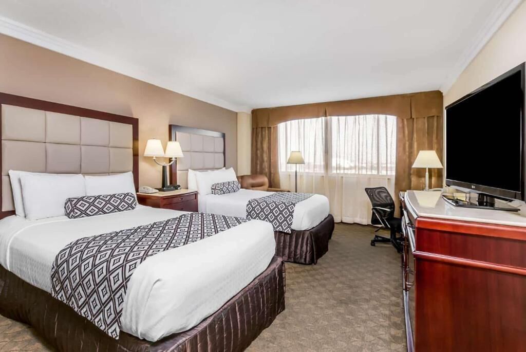 Premium bedding, pillowtop beds, in-room safe, individually decorated
