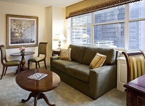 Luxury Suite, 1 Bedroom | Living area