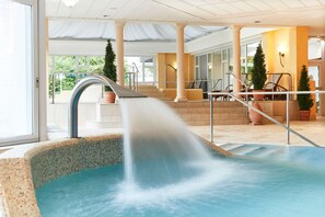 Sauna, Turkish bath, facials, Ayurvedic treatments, 4 treatment rooms