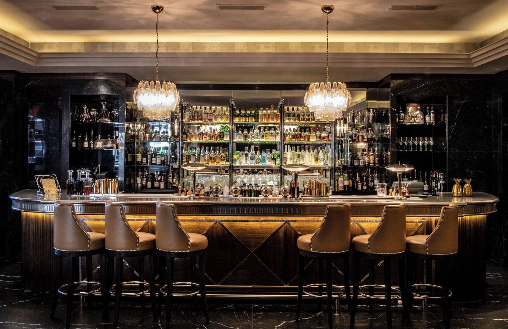 Cocktail bar
