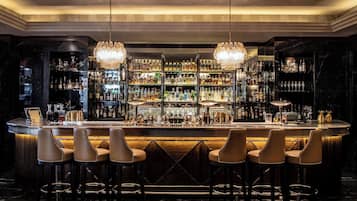 Cocktail bar