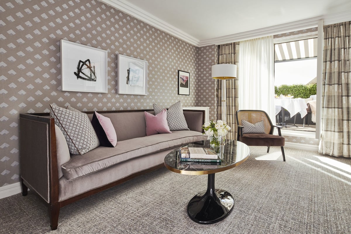 suite, terrace | premium bedding, pillow-top beds, minibar, in-room safe